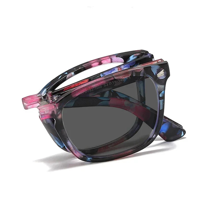 Photochromic Folding Reading Glasses With Vintage Square Frame